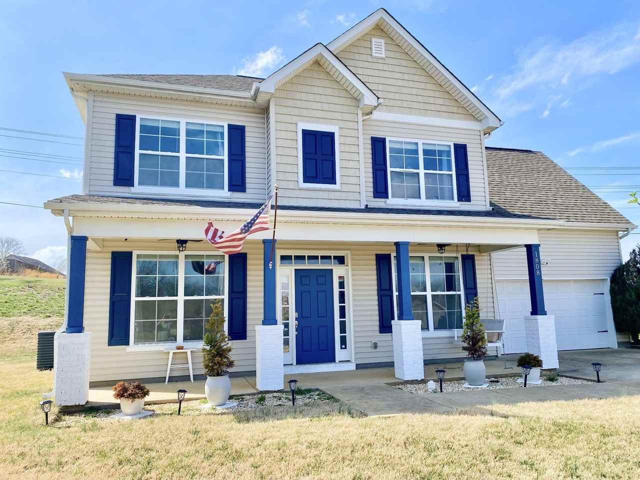 1808 Luke Court - Photo 3 of 37