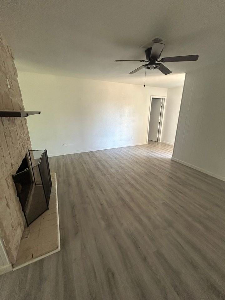 8216 Elkridge Ave - Photo 5 of 20