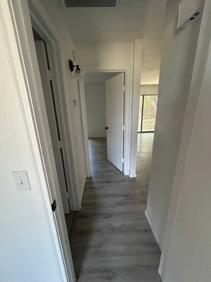 8216 Elkridge Ave - Photo 6 of 20