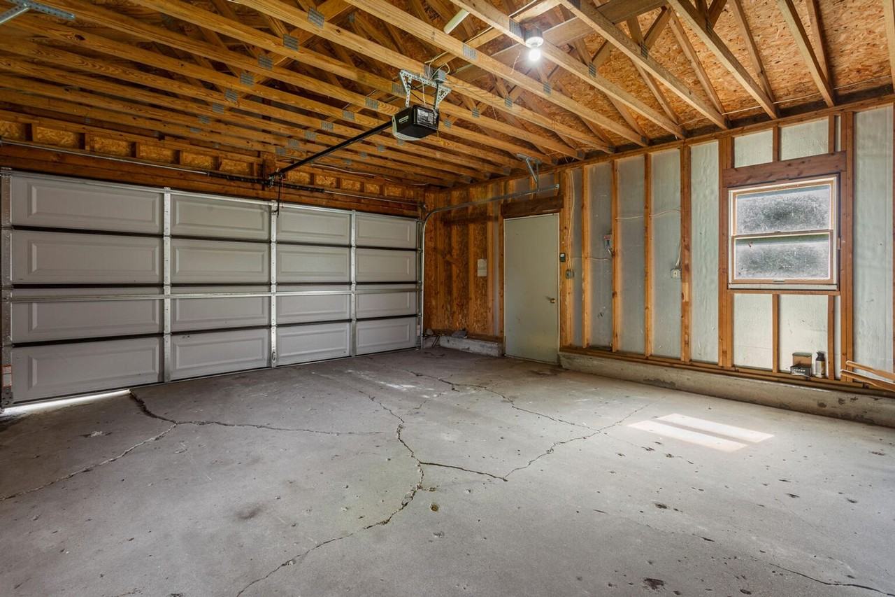 1205 Broadmoor Dr - Photo 6 of 44