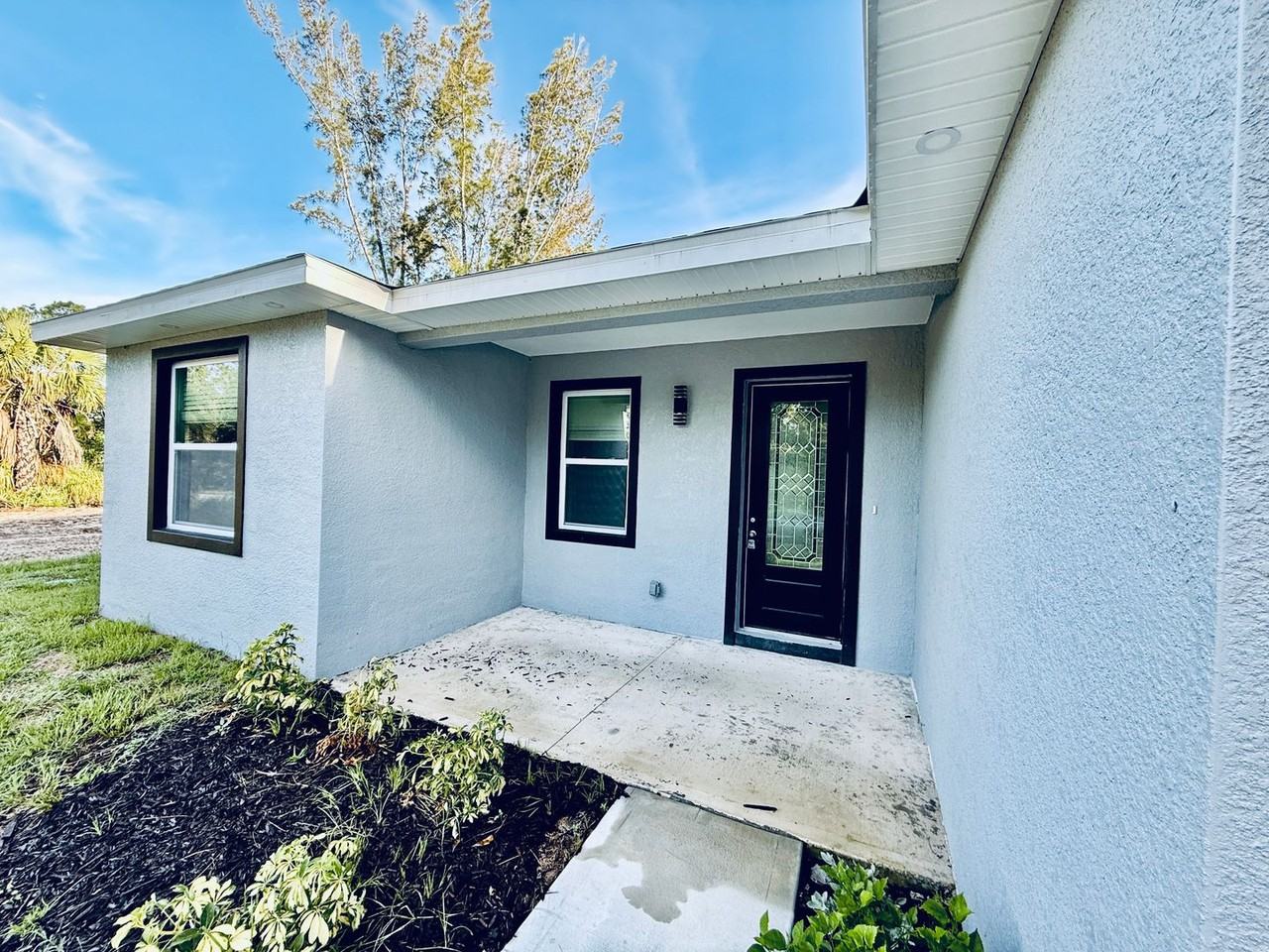 475 La Coco St Sw - Photo 2 of 33