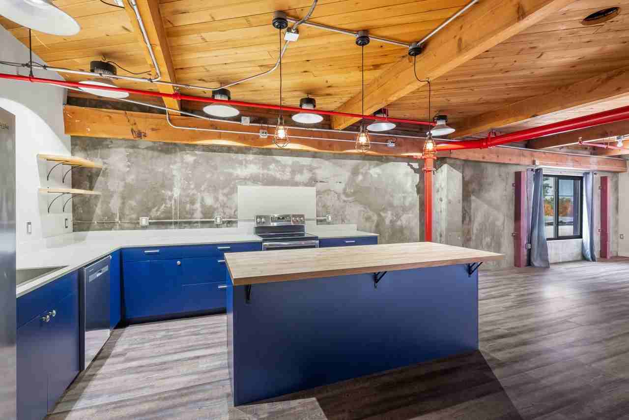 800 S Michigan St - Photo 2 of 20