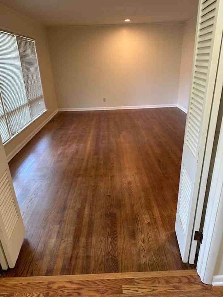 809 Southeast 14th Street - Photo 3 of 17