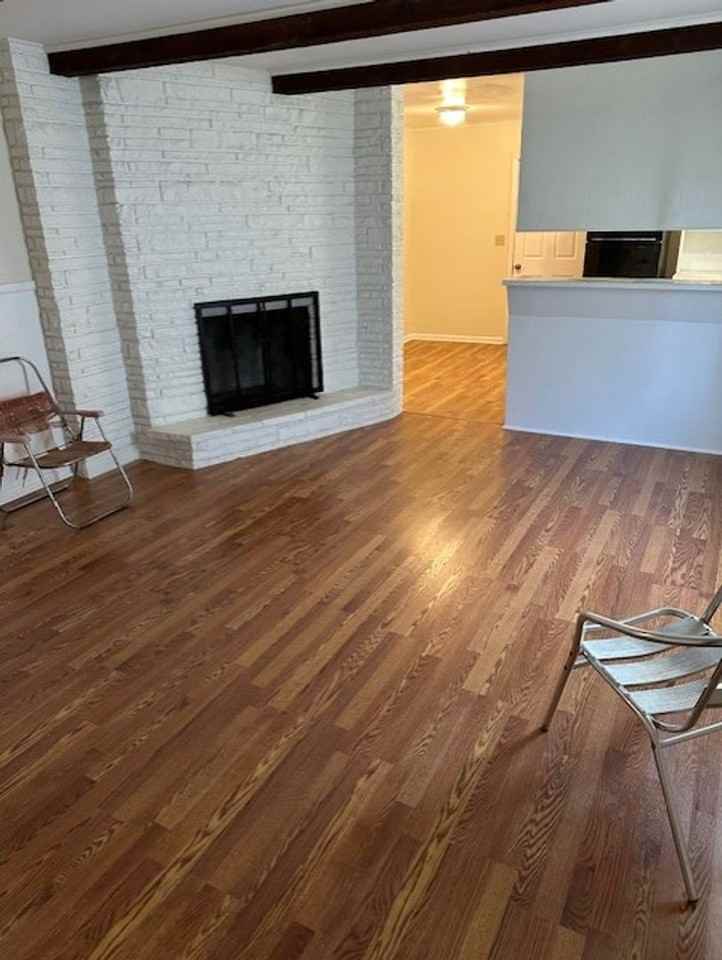 809 Southeast 14th Street - Photo 4 of 17