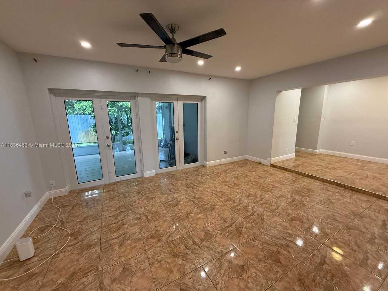 4281 Nw 35th Ter - Photo 7 of 26