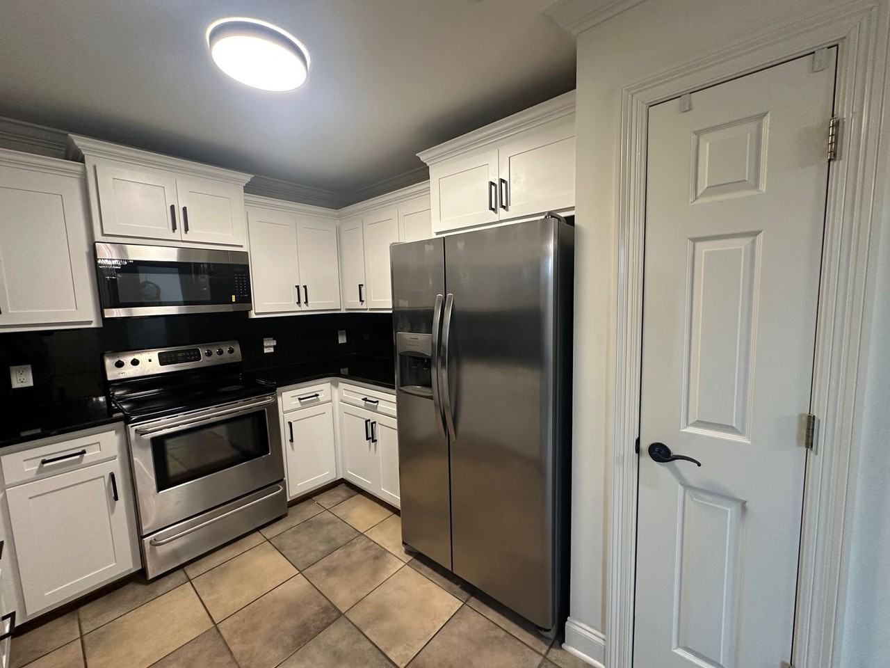 17240 Rennes Rd - Photo 5 of 25