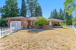 12752 Roosevelt Way Ne - Photo 1 of 1