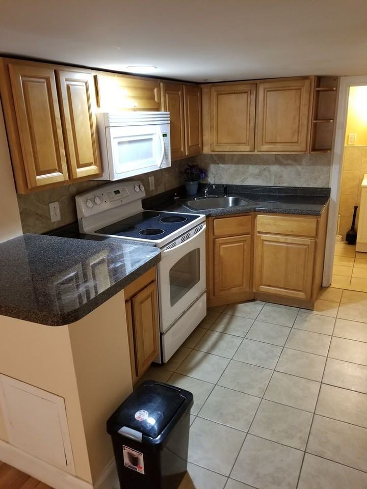 10903 Nandina Ct - Photo 2 of 6