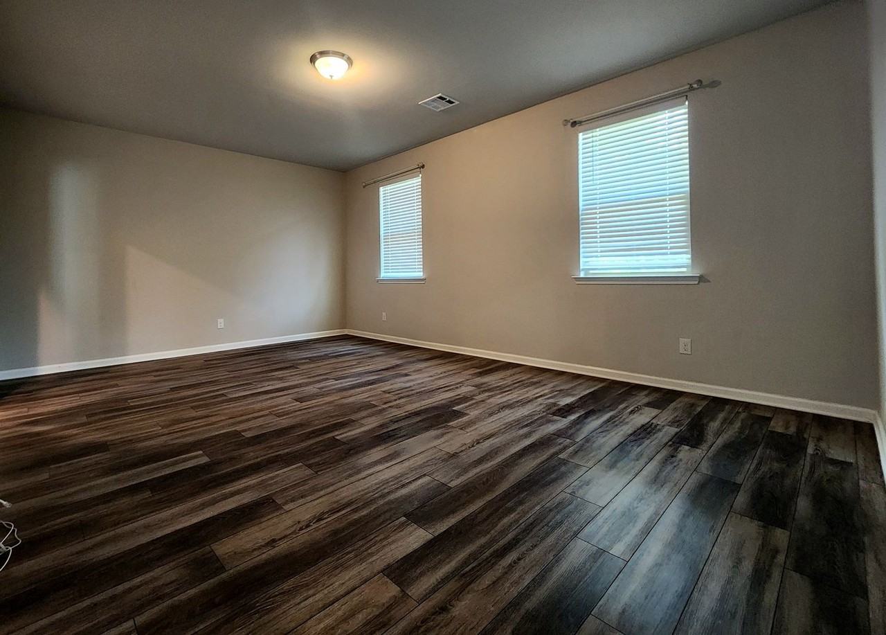 34899 Spring Trails Dr - Photo 2 of 14