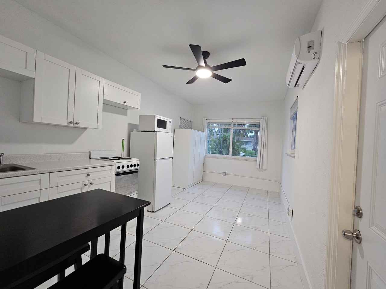 734 Southwest 4th Terrace - Photo 2 of 15