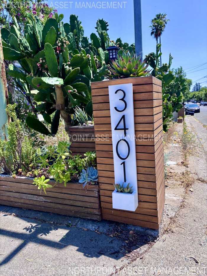 3401 36th St - Photo 3 of 50