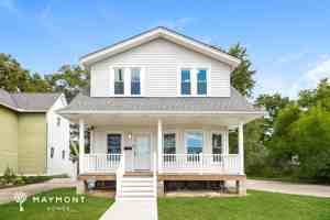 featured image of 957 Foster Ave