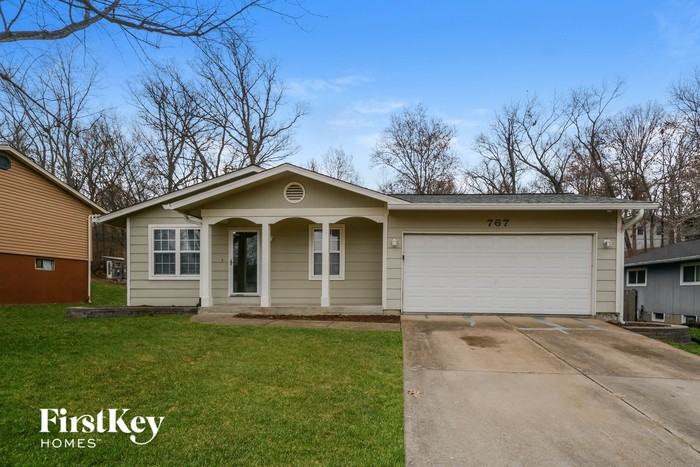 767 Crescent Woods Dr - Photo 2 of 15