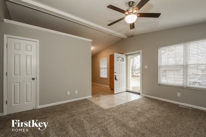 767 Crescent Woods Dr - Photo 3 of 15