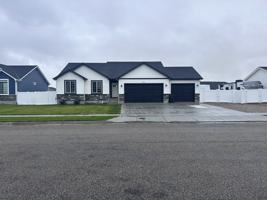 featured image of 3201 Harlow Dr #NA