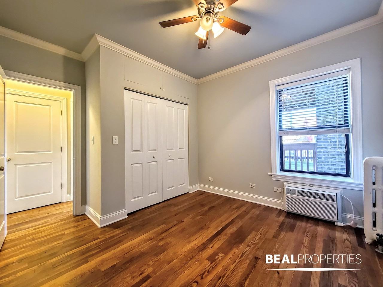 748 W Addison St #N3 - Photo 6 of 8