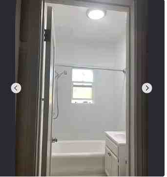 1215 S Norton Ave #204 - Photo 4 of 12