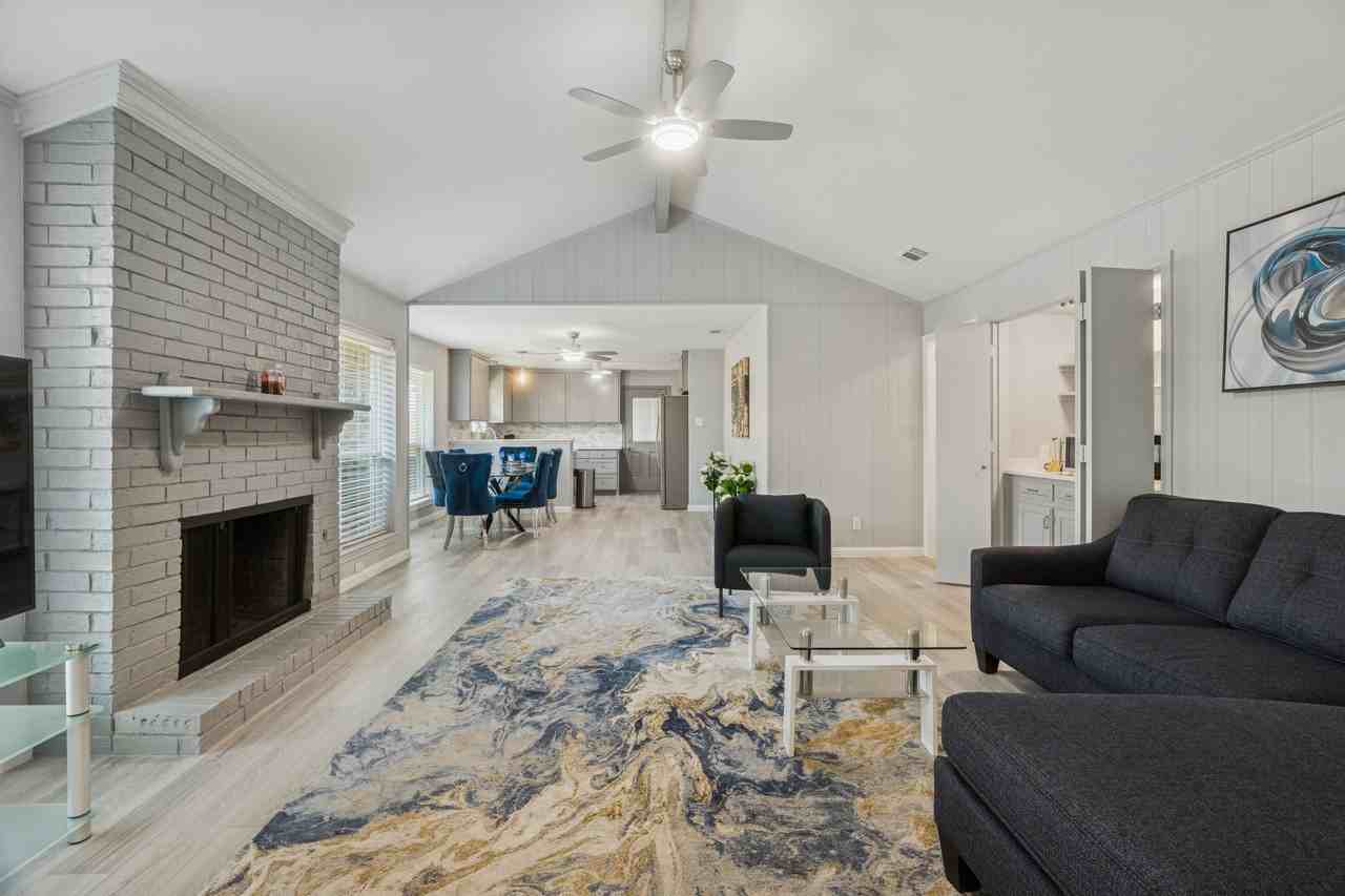 3334 San Mateo Dr #NA - Photo 3 of 19