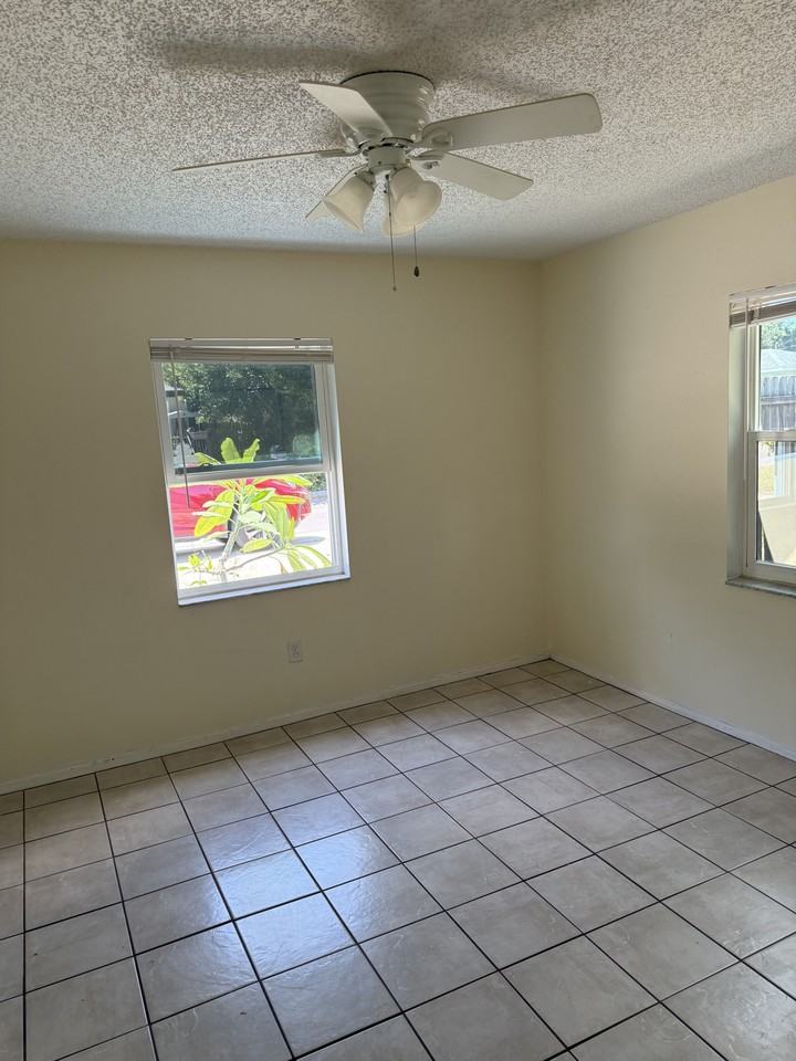 1731 S Washington Ave #A - Photo 3 of 6