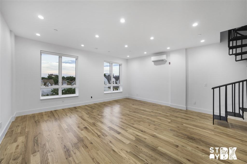 862 East 35th Street #4