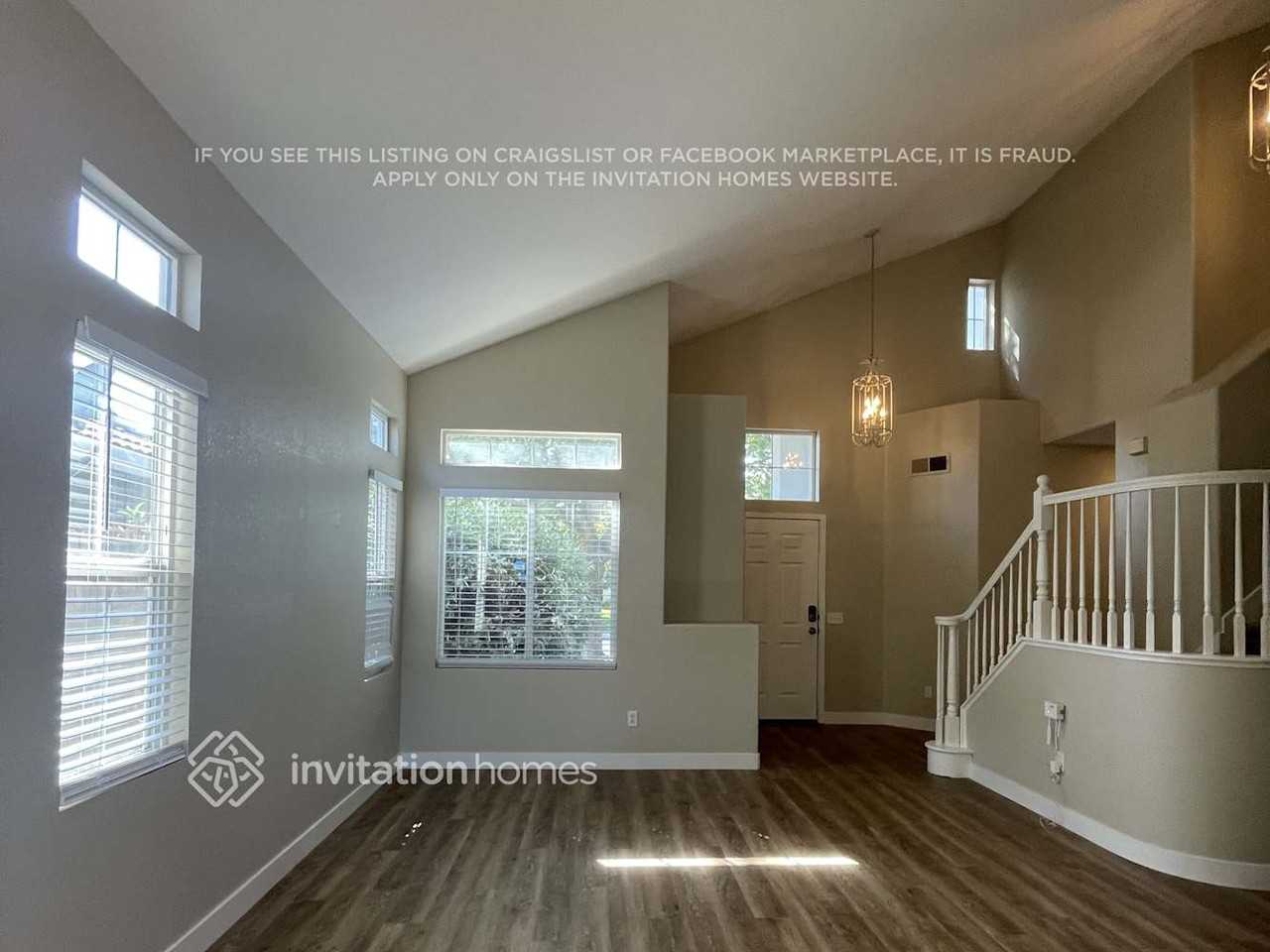 9255 Boulder Falls Ct - Photo 3 of 22