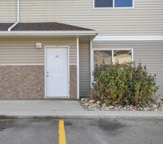 Gorgeous 3 Bedroom Townhouse in Desirable Johnstone Park! - Photo 1 of 1