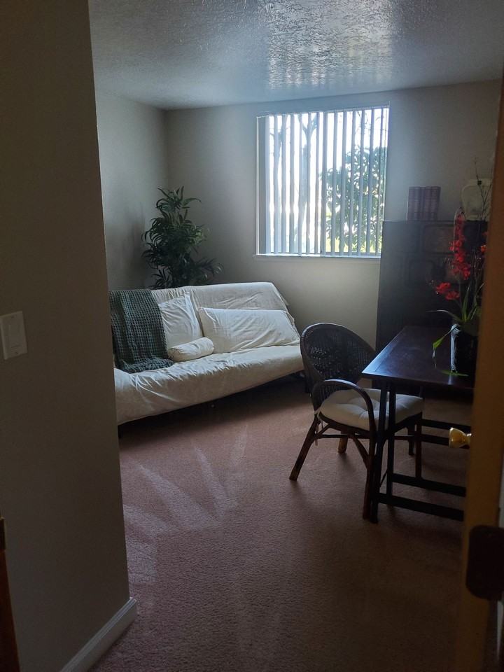 Chesapeake Pointe - Photo 4 of 50