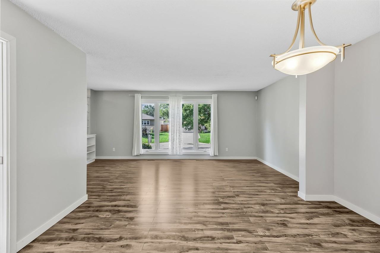 37 Willart Place - 1 - Photo 2 of 23