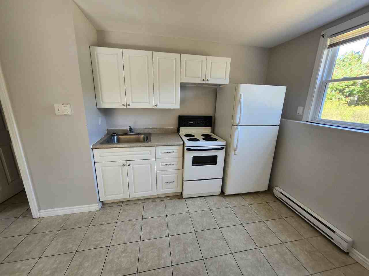 2 -2 Kingsview Crt #2 - Photo 2 of 12