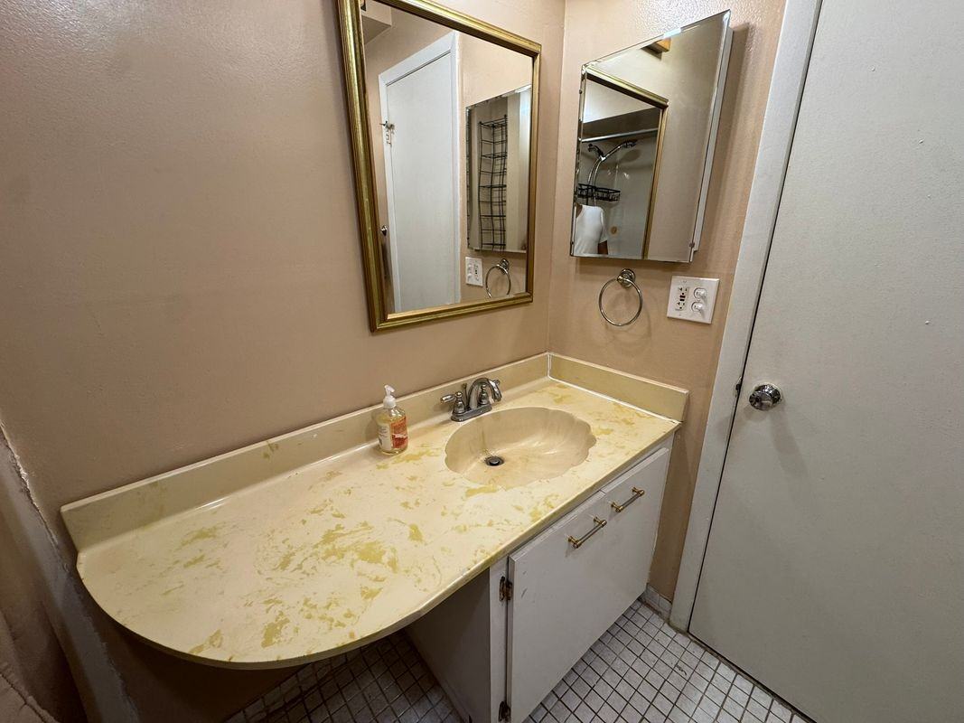 2315 Southwest 81st Avenue - Photo 3 of 6