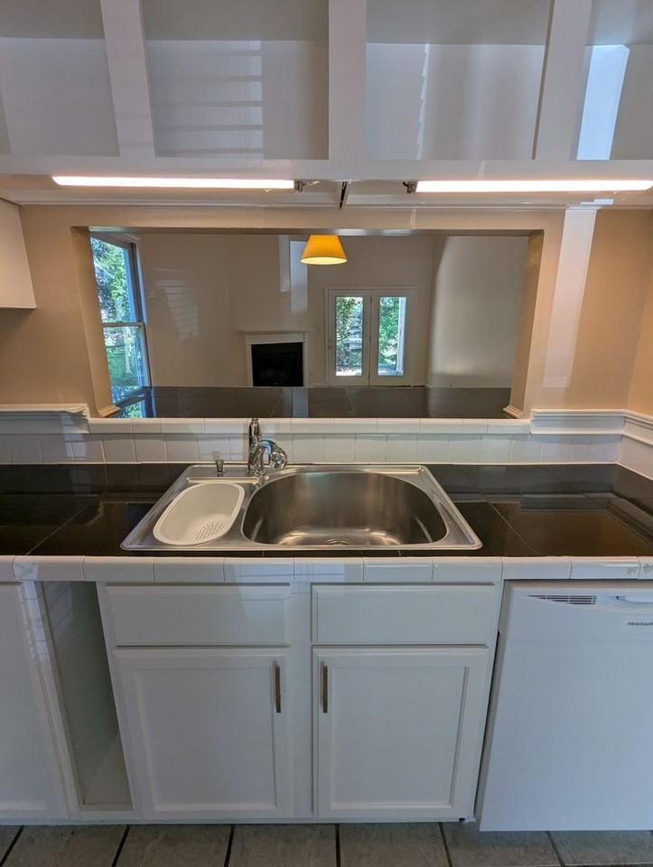 220 Saint Andrews Ln - Photo 7 of 34