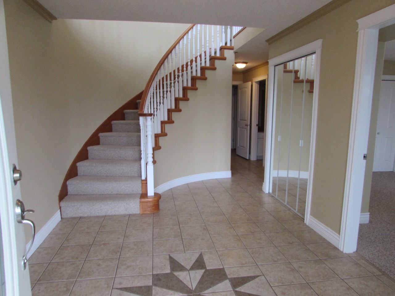 6517 Peregrine Rd Uppr - Photo 4 of 35