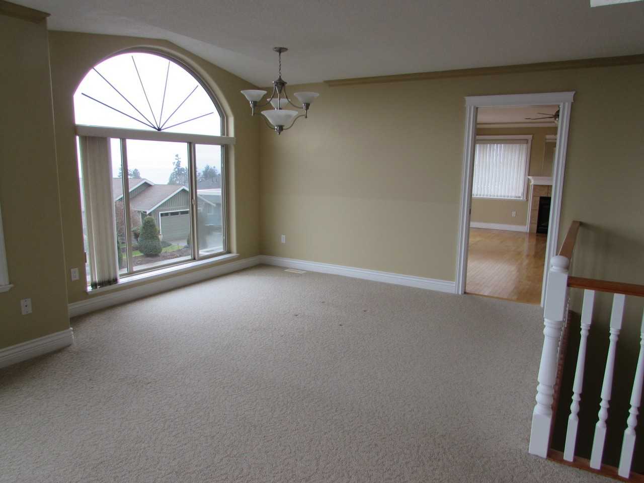 6517 Peregrine Rd Uppr - Photo 7 of 35