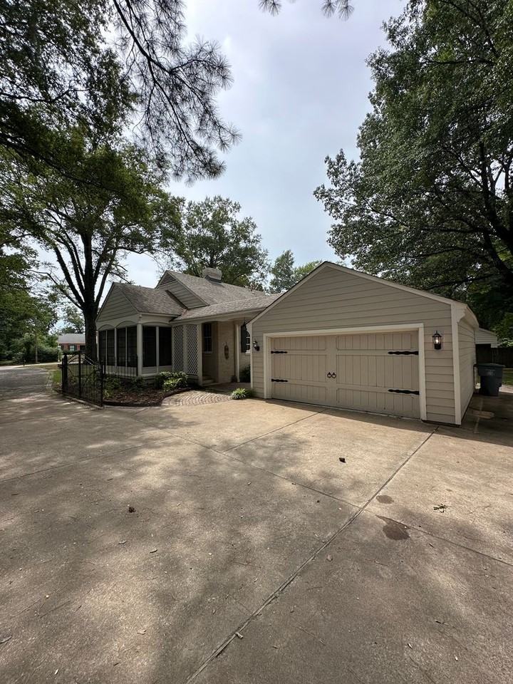 3922 Walnut Grove Rd - Photo 3 of 28