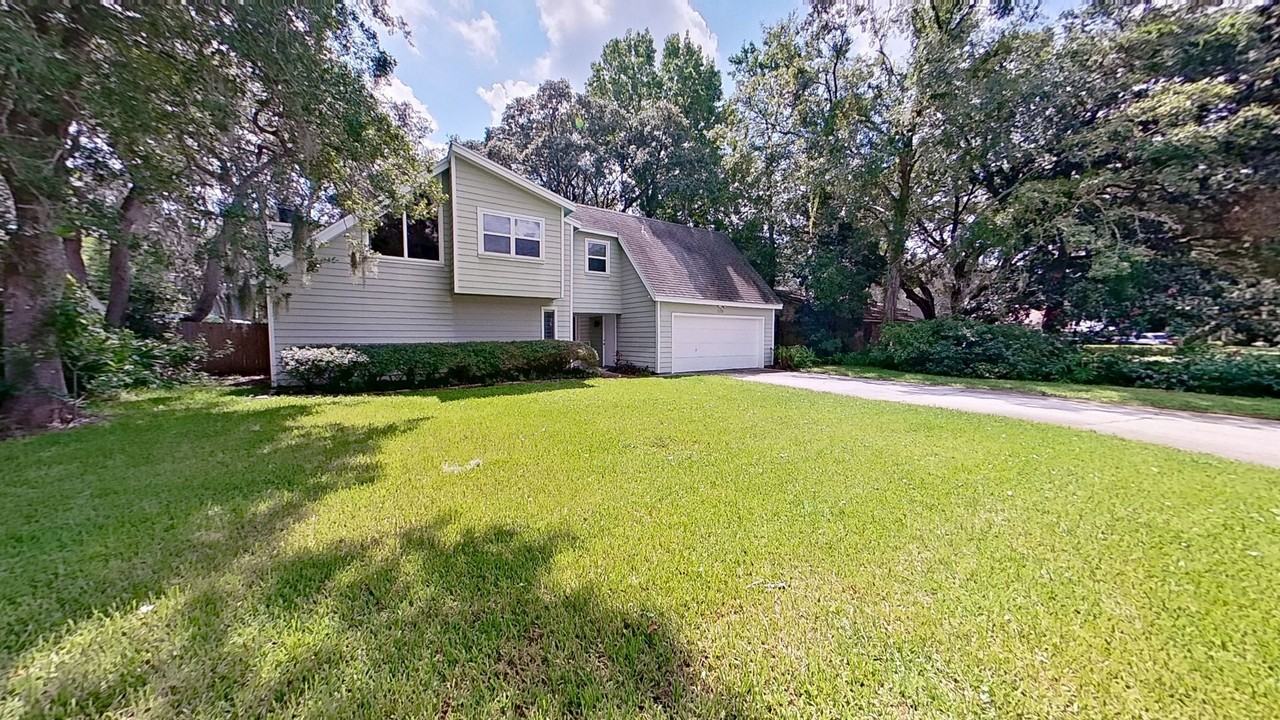 1115 Hamlet Ct - Photo 4 of 31