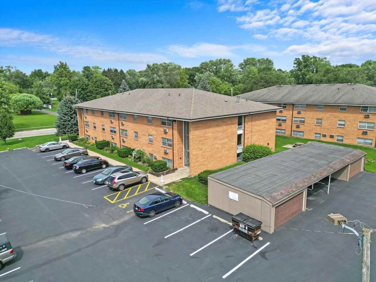 Wesleyan Apartments - Photo 2 of 9