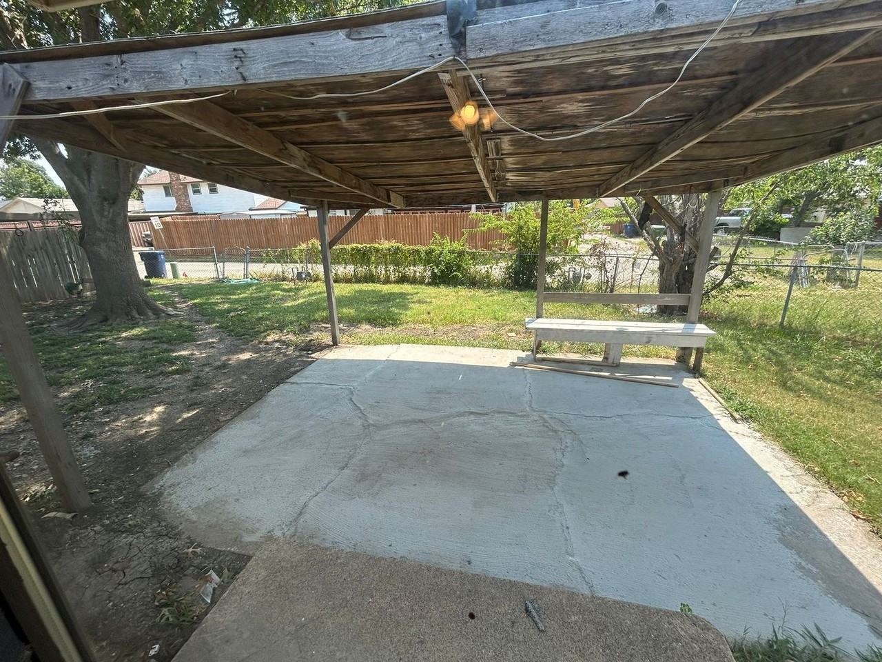 1126 Intervale Dr - Photo 2 of 14