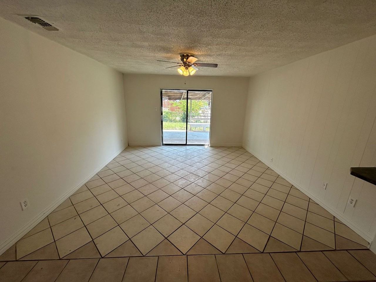 1126 Intervale Dr - Photo 3 of 14