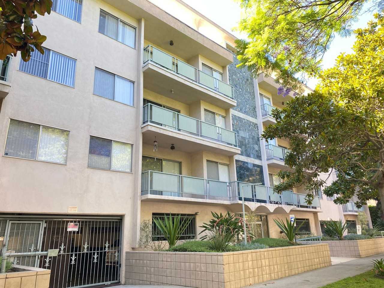 319 S. Clark Drive Apartments - Photo 2 of 30