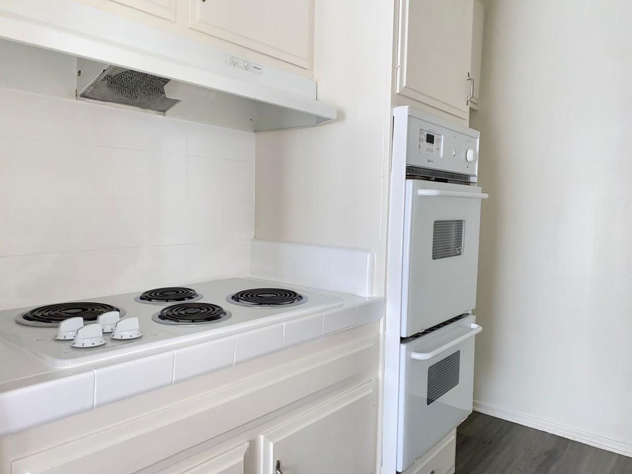 319 S. Clark Drive Apartments - Photo 7 of 30