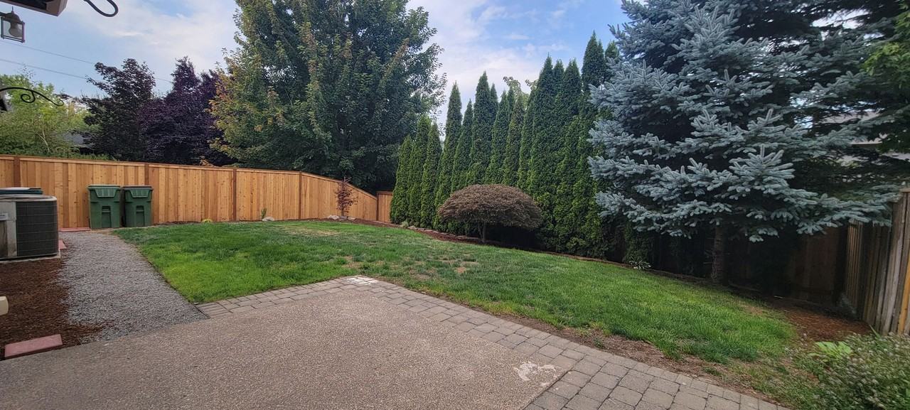 413 N Roger Smith Dr - Photo 2 of 37