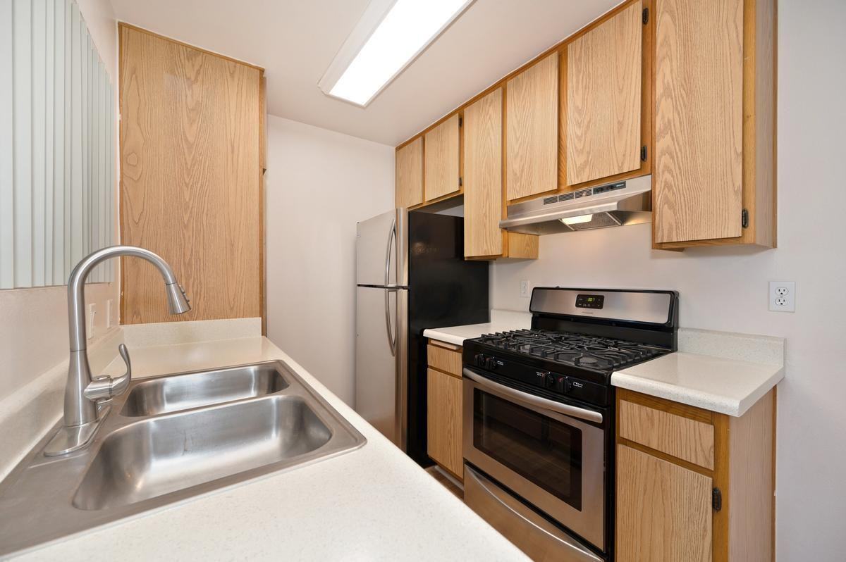 1800 W Avenue J12 - Photo 2 of 12