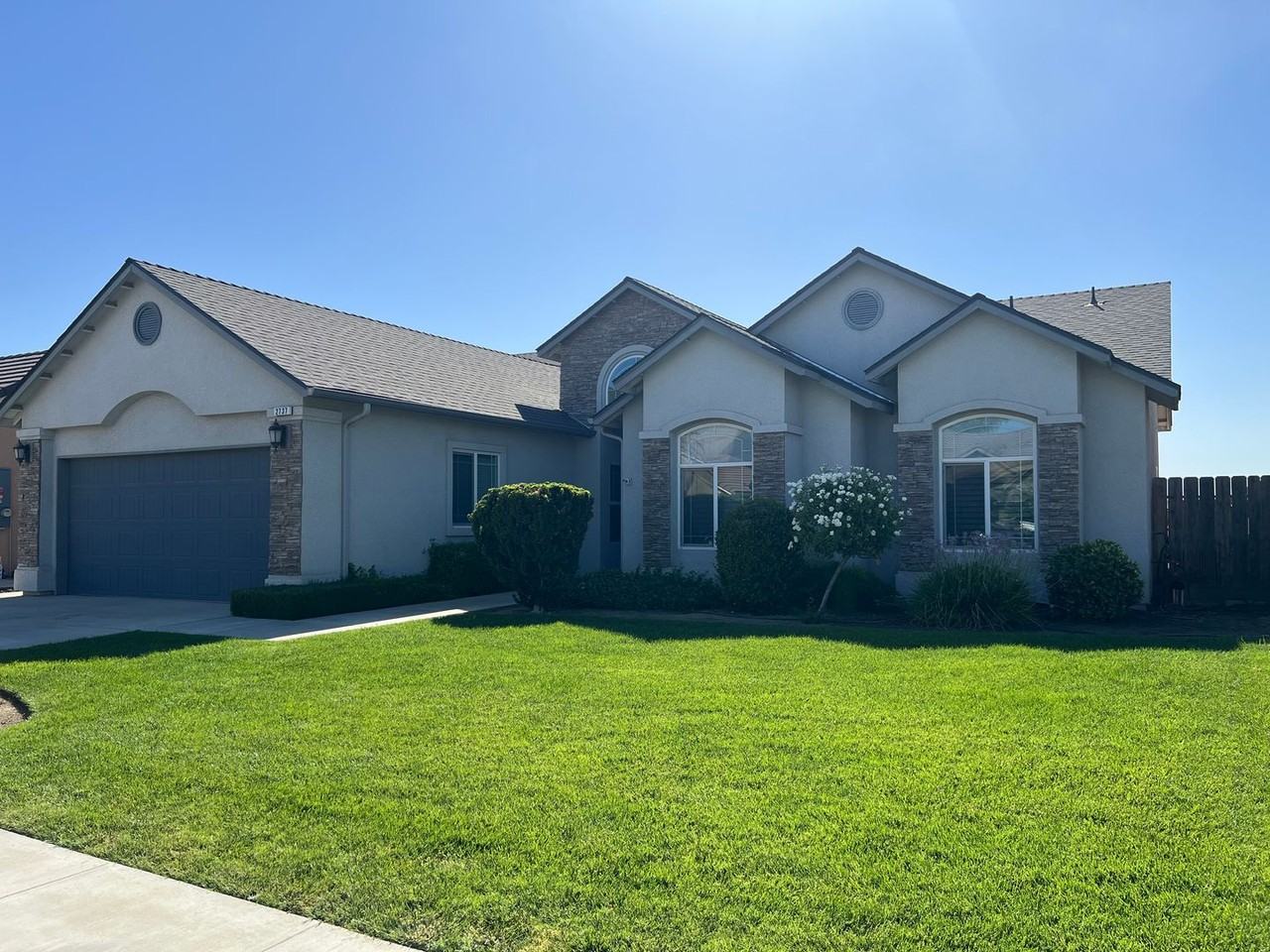 2737 7th Avenue Dr - Photo 2 of 33