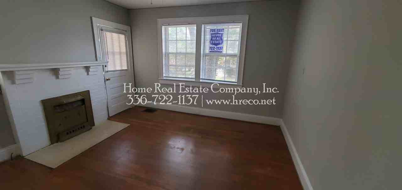 123 S Poplar St - Photo 3 of 8