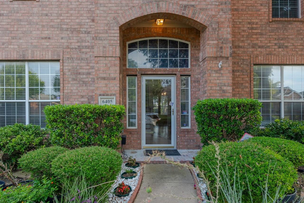 6405 Calloway Drive - Photo 3 of 37