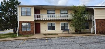featured image of 1001 S Saint Louis Ave
