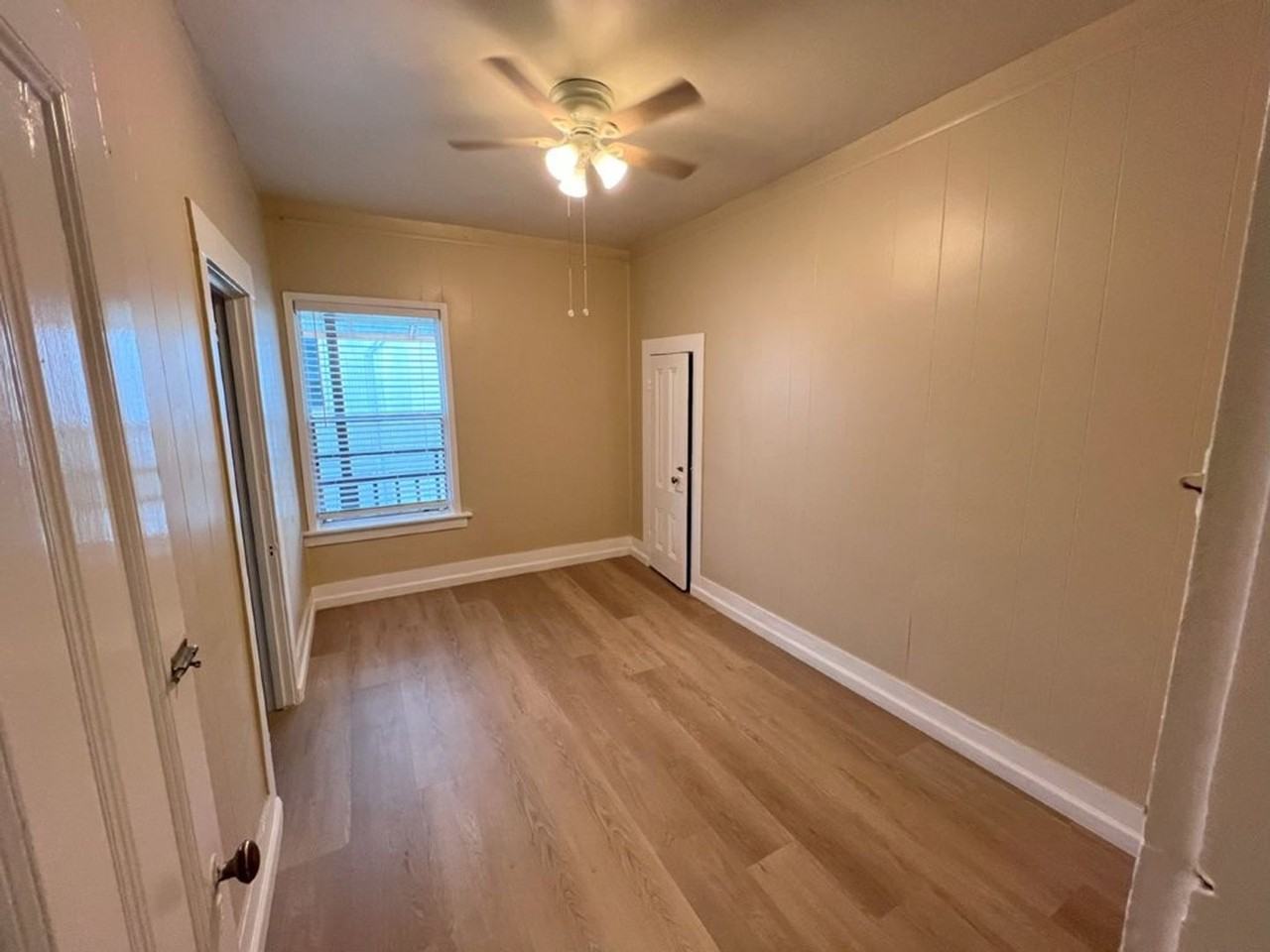 Main - Studio - Photo 6 of 15