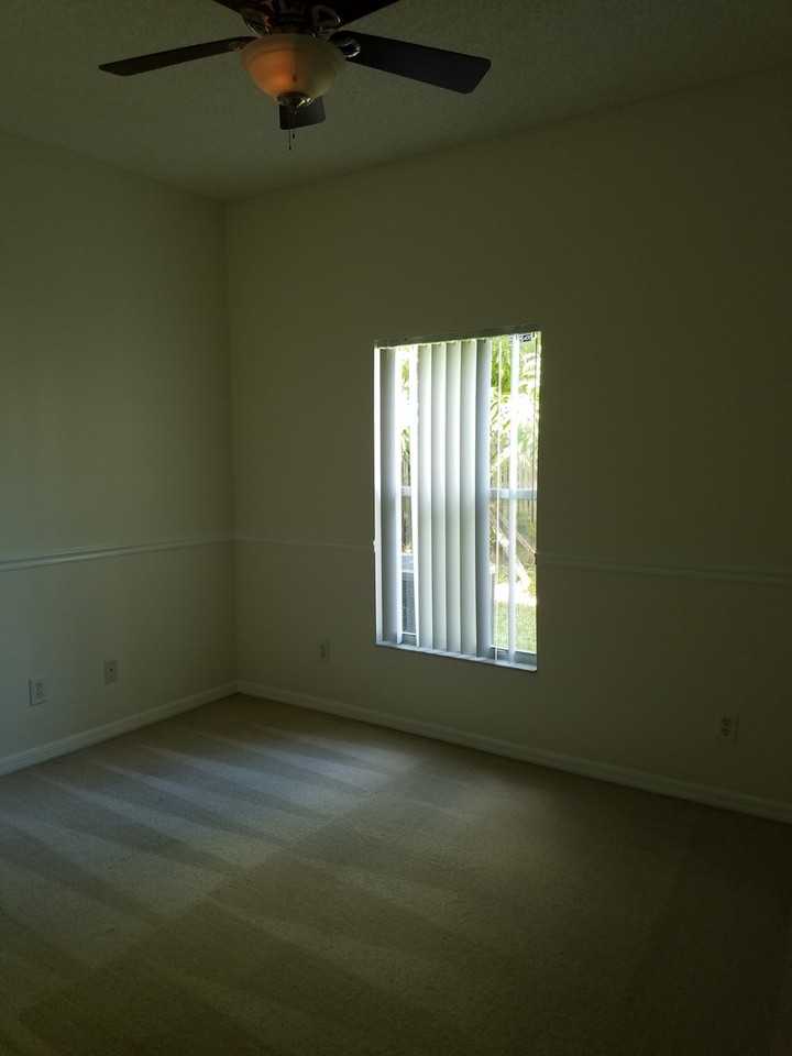 785 Triple Crown Ln - Photo 3 of 18