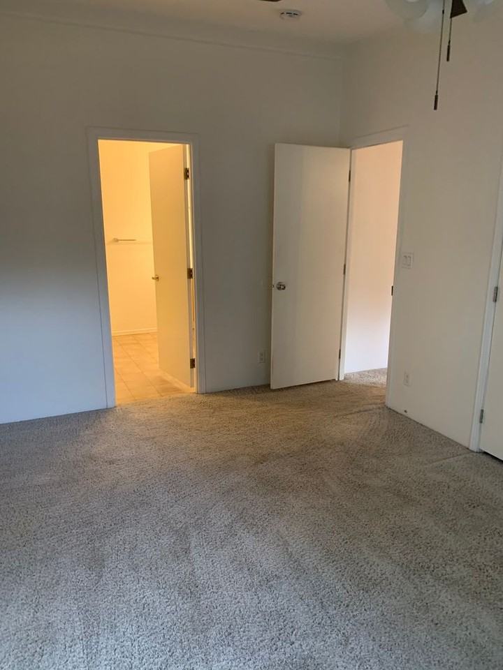 2544 W Coronado Ave - Photo 6 of 11
