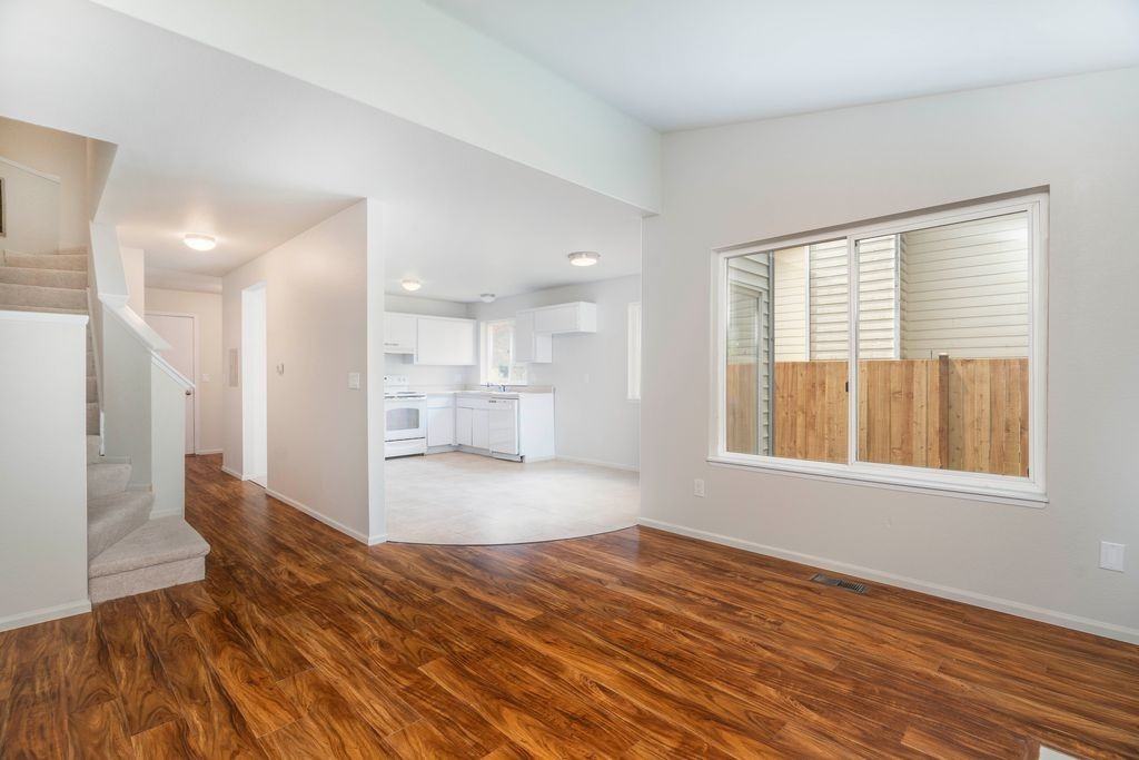 2209 164th Pl Se - Photo 3 of 15